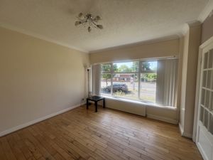 Lounge- click for photo gallery
